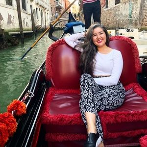 Meet your Posher, Nicole